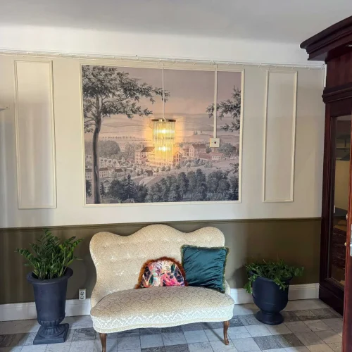 Grand Hotel Alingsås stepway lobby 
wall decoration